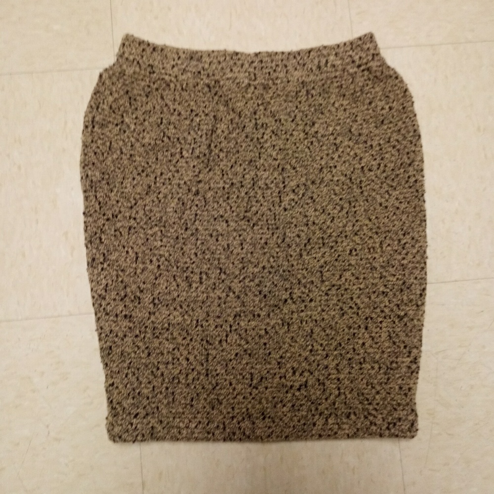 St. John Pencil Skirt